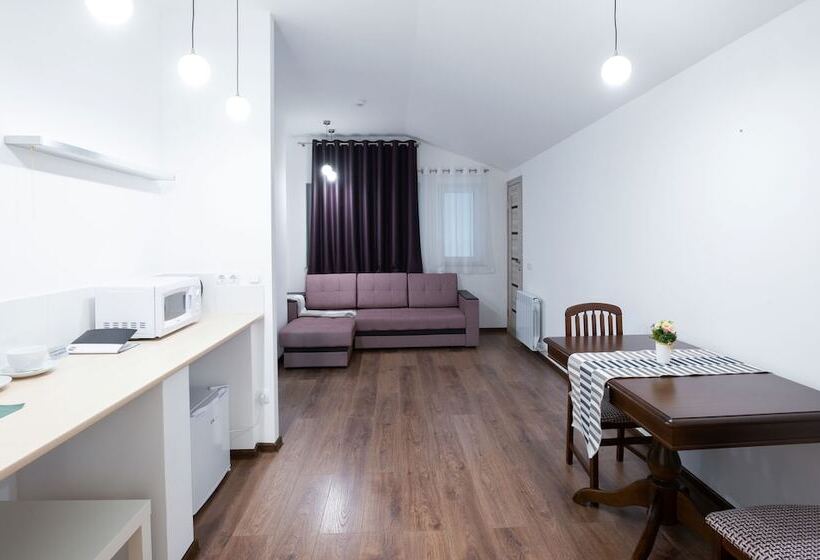 디럭스 스튜디오, Guest House Agrodom