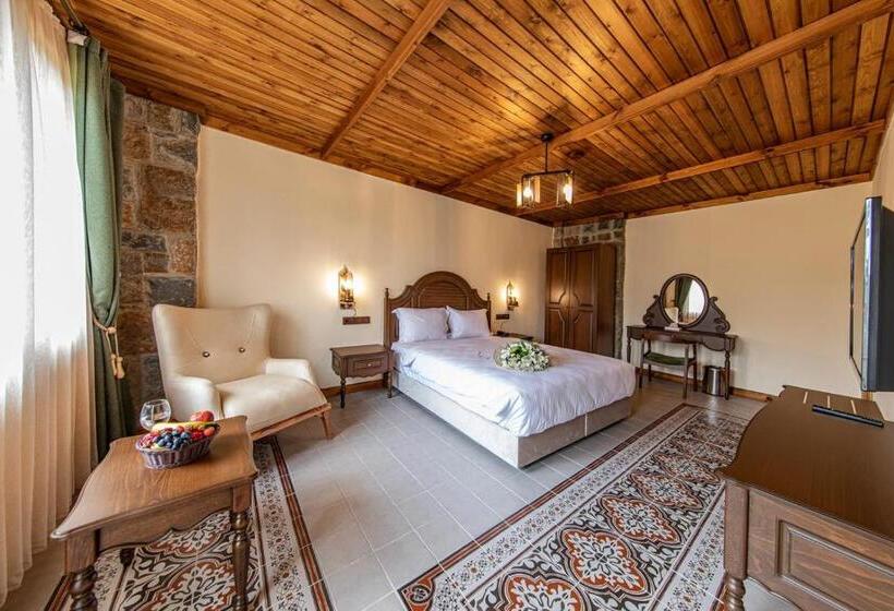Вилла 3 Спальни, Foleya Mountain Resort Hotel & Villas
