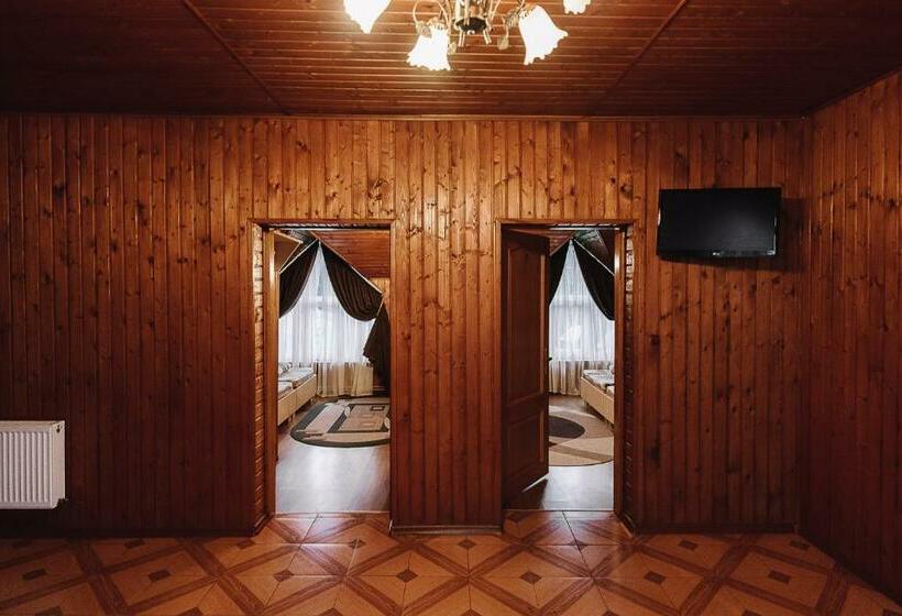 4间卧室的房子, Toga Cottage