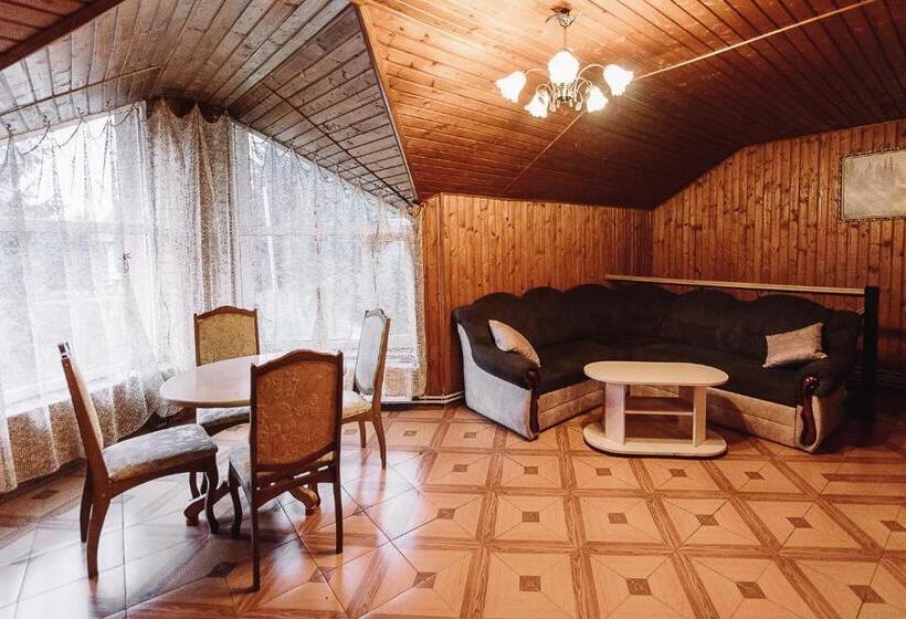 4间卧室的房子, Toga Cottage