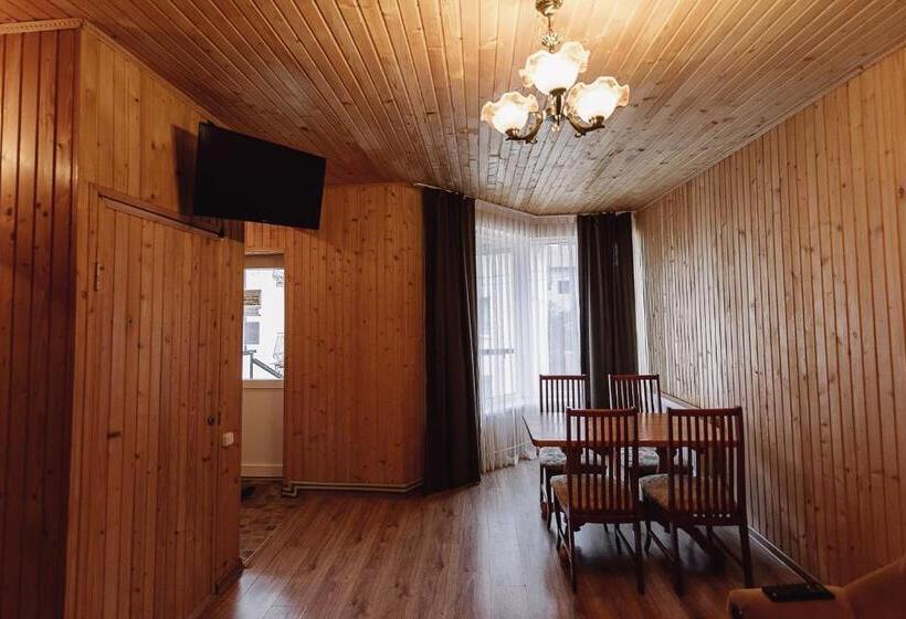 山景套房, Toga Cottage