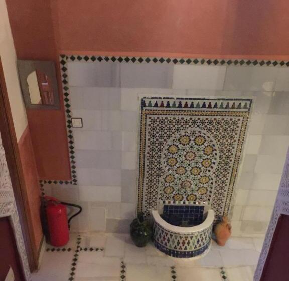 Номер Стандарт, Riad Alkatib Meknès
