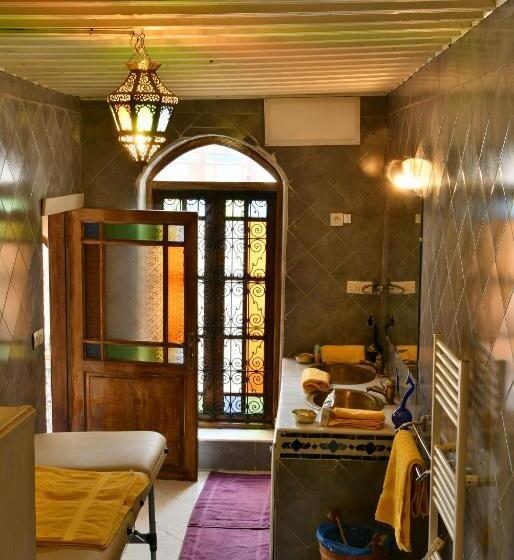 Номер Стандарт, Riad Alkatib Meknès