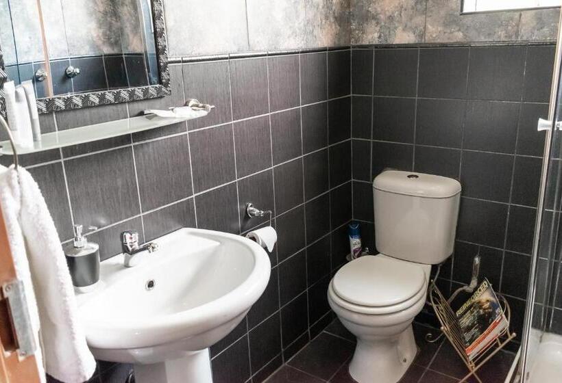 Номер Стандарт, Bastille De Blignaut B&b