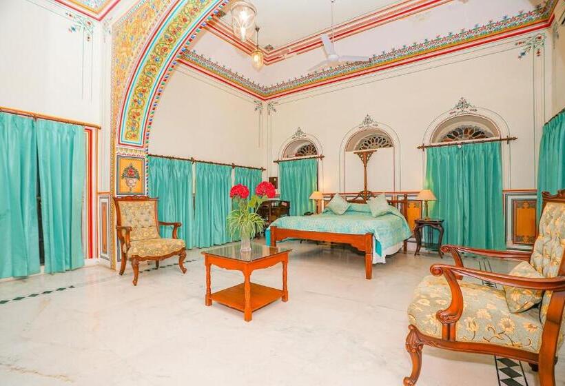 套房, Patan Mahal