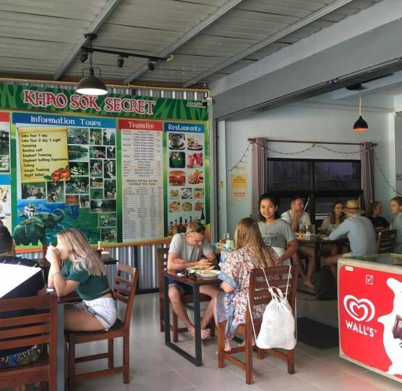 Quarto Triplo Basic, Khaosok Secret Hostel