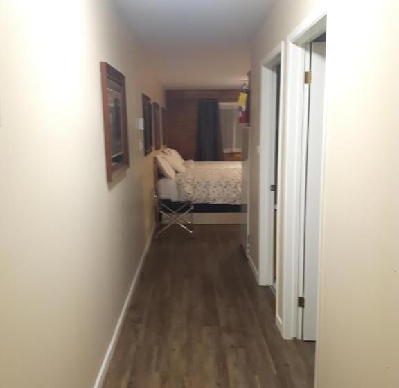 Family Suite, Fair Isle Motel