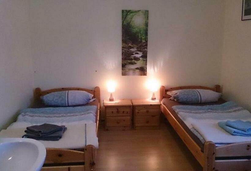 Номер Стандарт, Gästehaus Burgwald Trekking