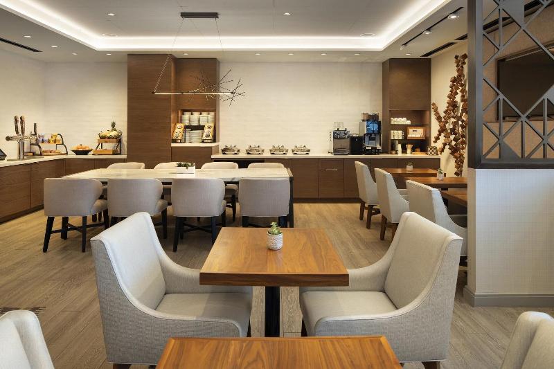 اتاق کلاب, Sheraton Grand Sacramento