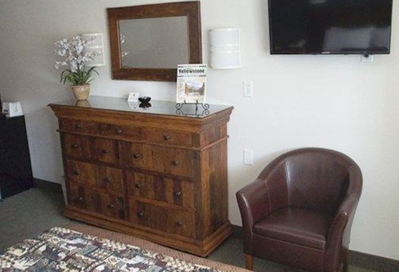 Номер Стандарт 2 Двуспальные Кровати, Travelodge By Wyndham Gardiner Yellowstone Park North Entr