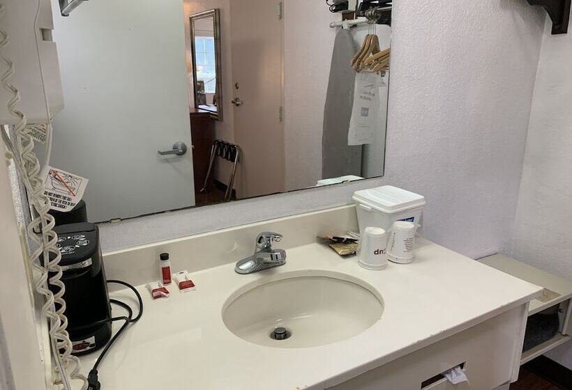 חדר סטנדרט שתי מיטות זוגיות, Travelodge Suites By Wyndham Macclenny I 10