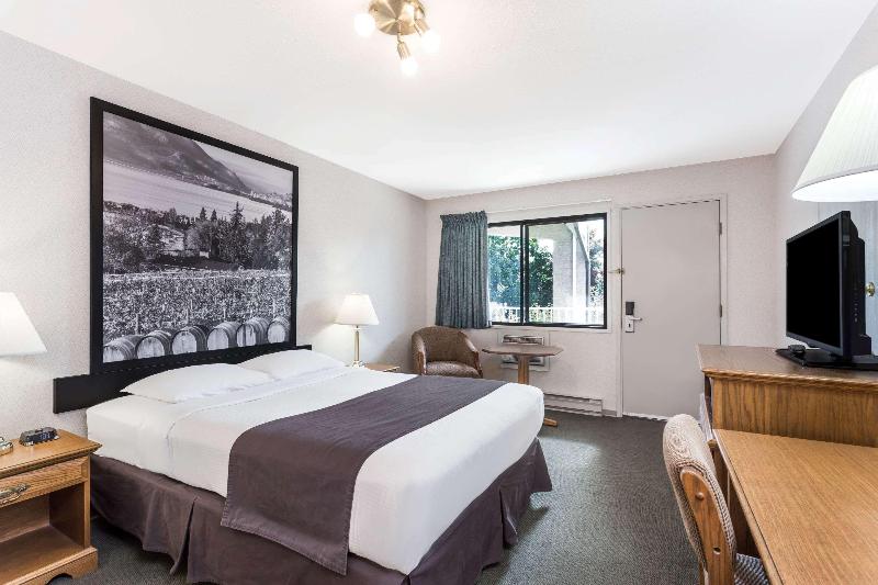 장애인을 위한 스탠다드 룸, Quality Inn Calvert City  Paducah East