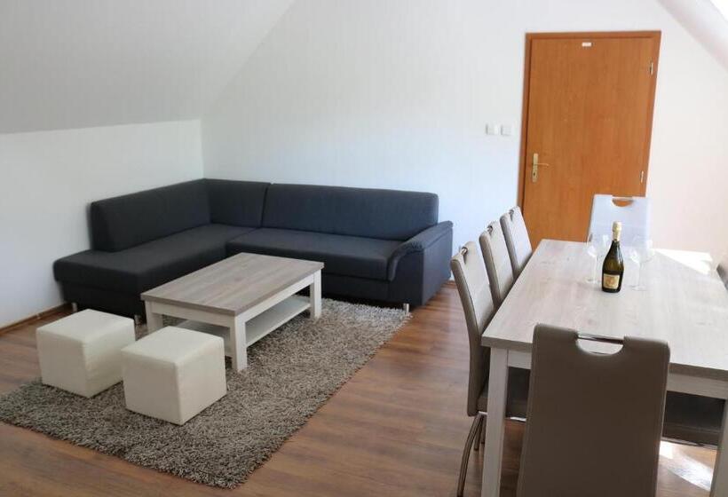 Студия Стандарт, Apartmány Divoký Anděl
