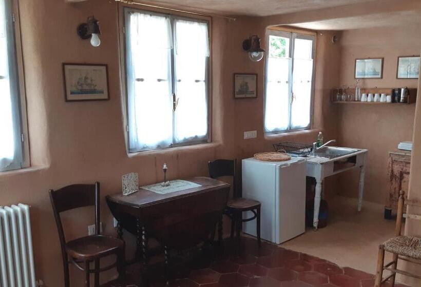 Студио Стандарт с Террасой, Agriturismo Di Charme E Ristorante Stallato Il Filo Di Paglia