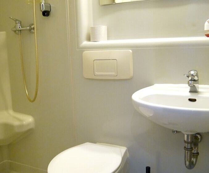 Номер Стандарт, Gästehaus Zimmer Frei