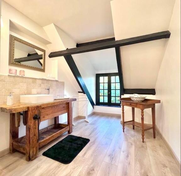 Номер Стандарт с Балконом, Le Domaine Du Moulin Foulon