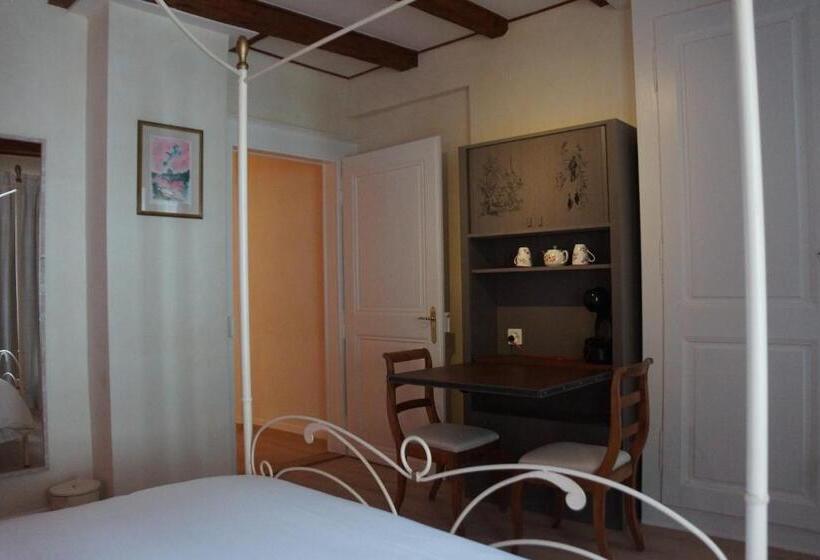 Номер Стандарт, Maison Junod