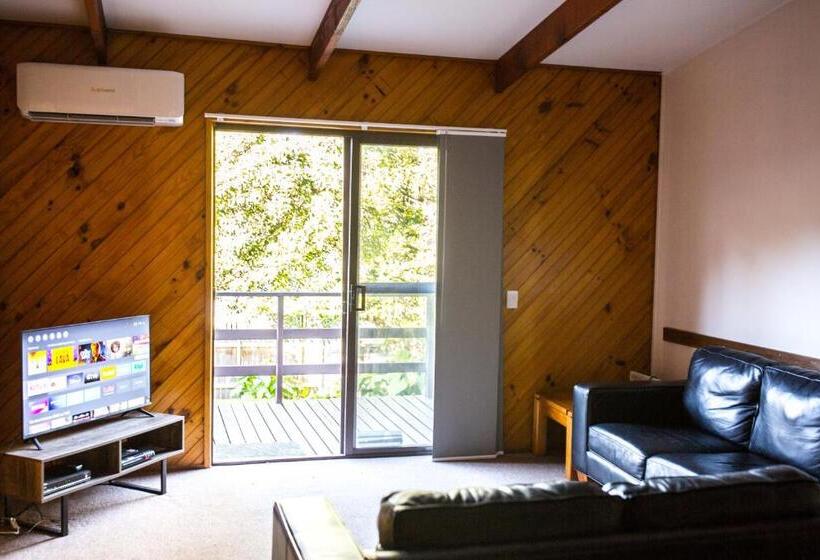 Апартаменты 1 Спальня с Балконом, Wonboyn Cabins