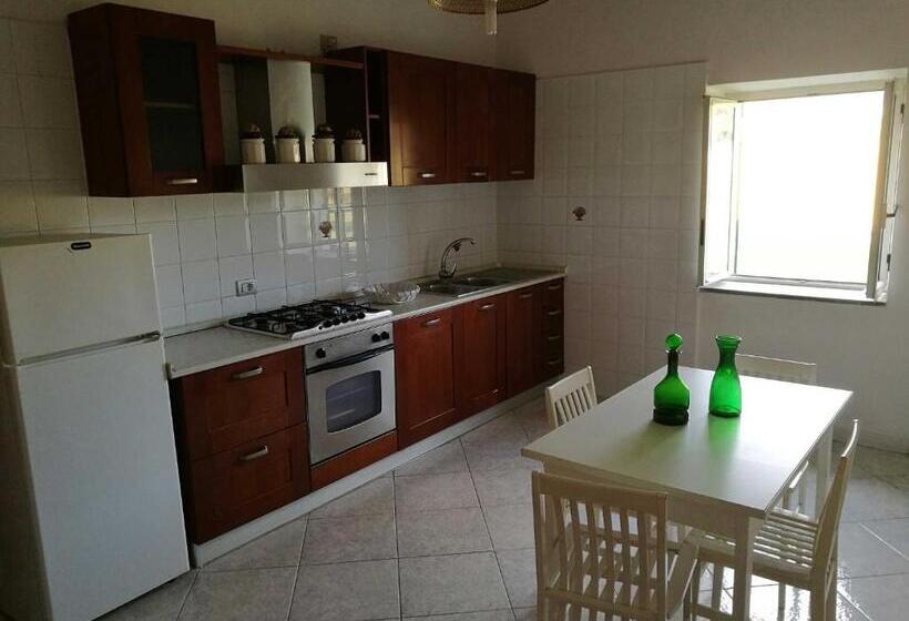 Дом 2 Спальни, Agriturismo La Petrosa
