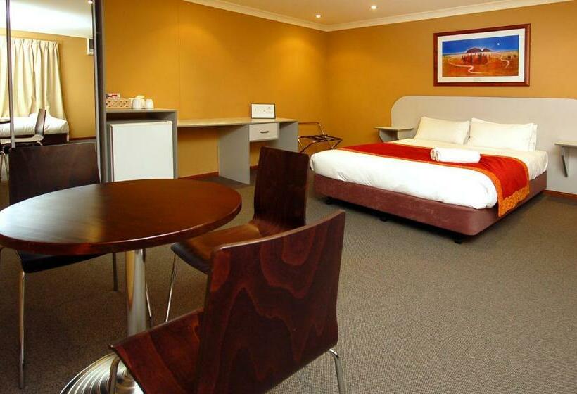 디럭스 트리플 룸, Victoria Hotel Strathalbyn