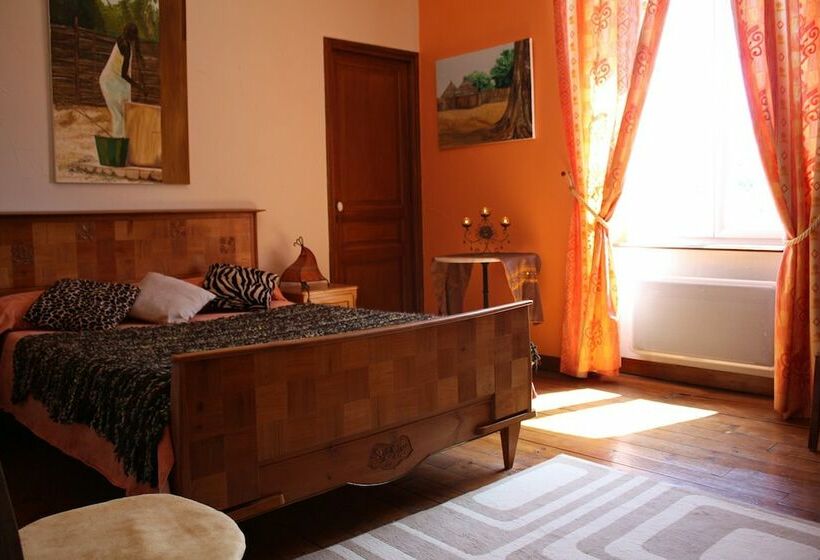 Номер Стандарт Вид на Сад, Relais De L Alaric