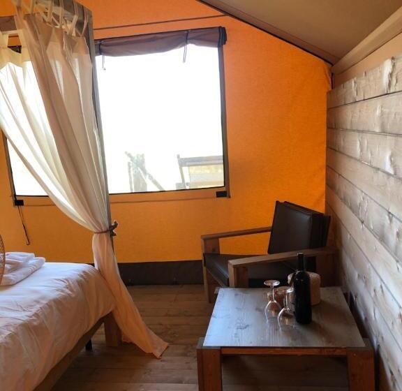 Deluxe Tent, Castello Di Serragiumenta