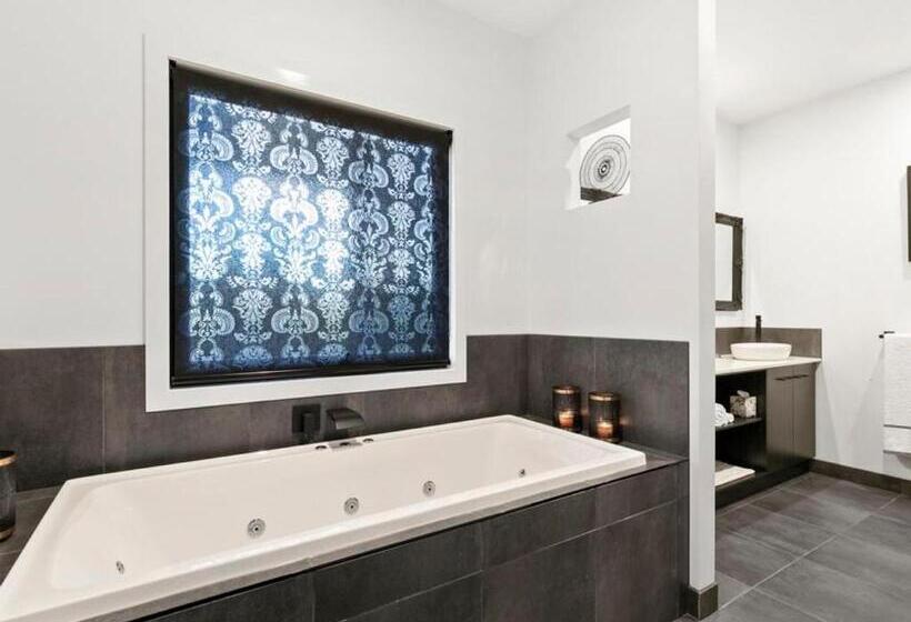 디럭스 스위트 킹 침대, Campania Spa Suite 1