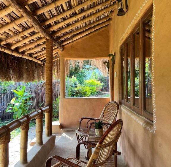سوییت خانوادگی, The Mudhouse Marayoor
