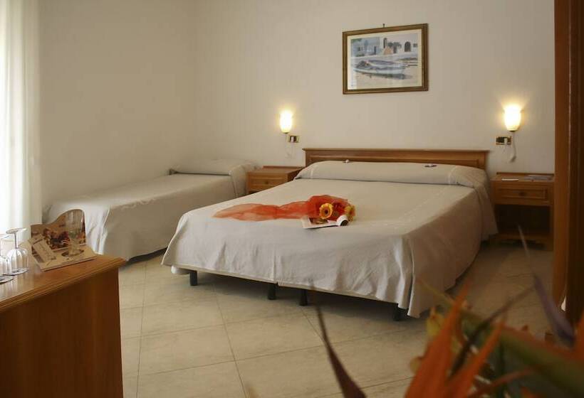 Номер Стандарт Трехместный, Joli Park Hotel   Caroli Hotels