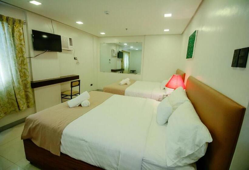 Четырехместный Номер Deluxe, Belltower Csheli Suites Bantay   Vigan