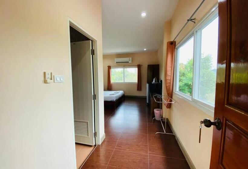 Номер Deluxe, Baan Suan Khun Yaiy