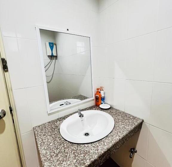 חדר סטנדרט לשלושה עם נוף לגינה, Baan Suan Khun Yaiy
