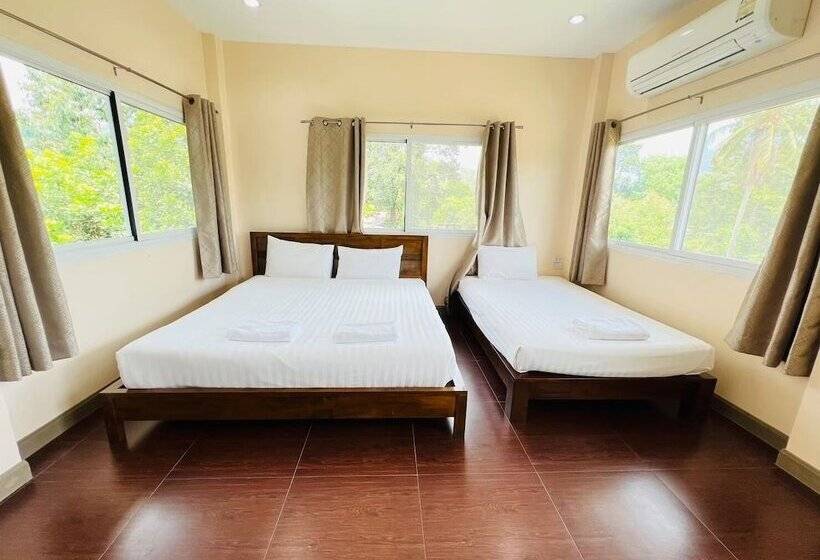 סוויטה משפחתית, Baan Suan Khun Yaiy