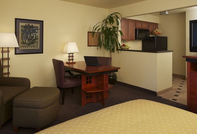 适合残疾人士使用的套间, Larkspur Landing Extended Stay Suites Campbell