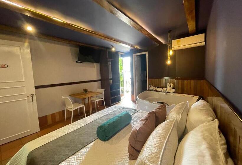 标准工作室, Campestre Manoa