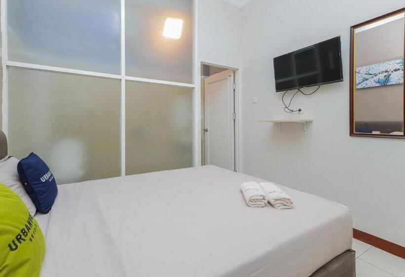 Номер Deluxe, Urbanview Hotel Syariah Near Gelora Delta Sidoarjo