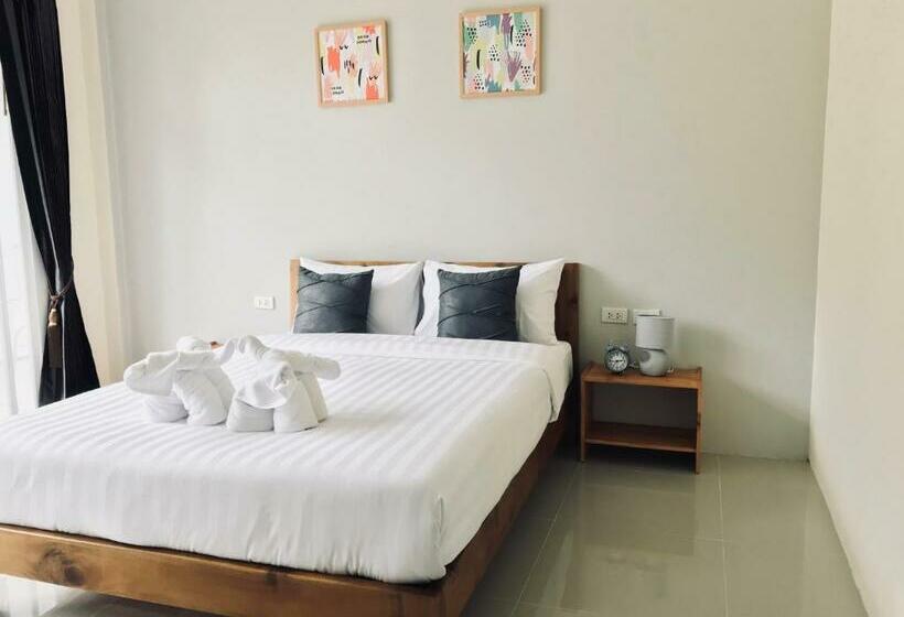 Номер Superior, Snooze Inn Phuket   Free Shuttle To Bang Rong Pier