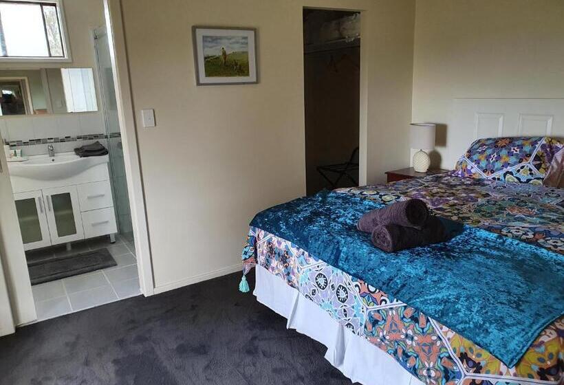 샬레, Pecan Hill Bnb