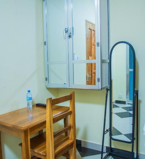 Стандартный Номер Кровать Кинг, Mzunguu Safari Lodge