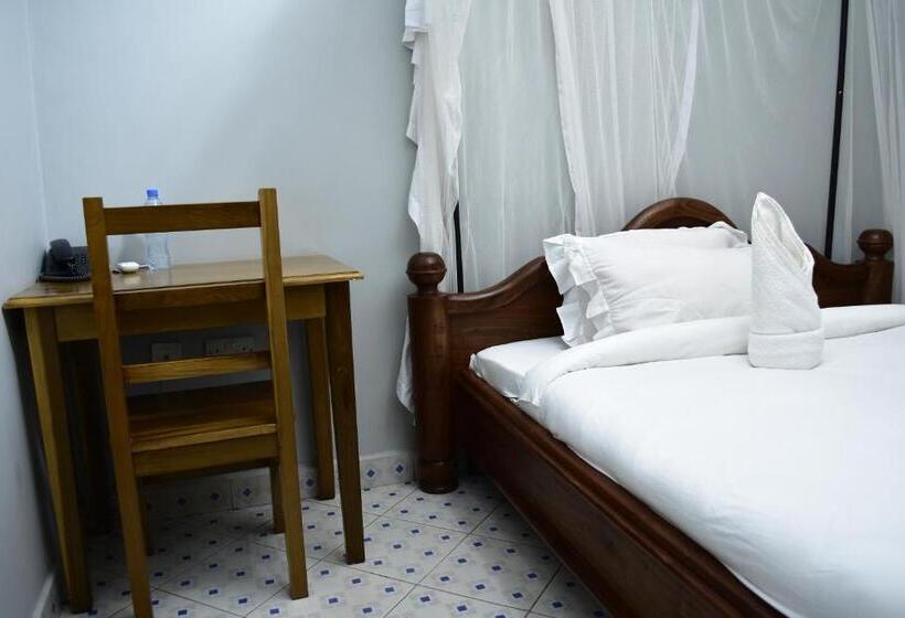 Стандартный Номер Кровать Кинг, Mzunguu Safari Lodge