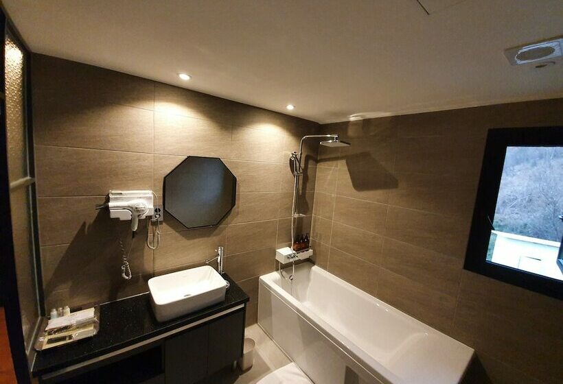 주니어 스위트, Namyangju Bukhangang Dolcecasa