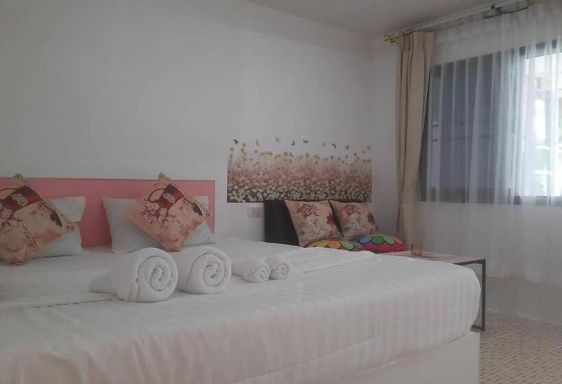 Номер Стандарт Вид на Сад, Pon Resort