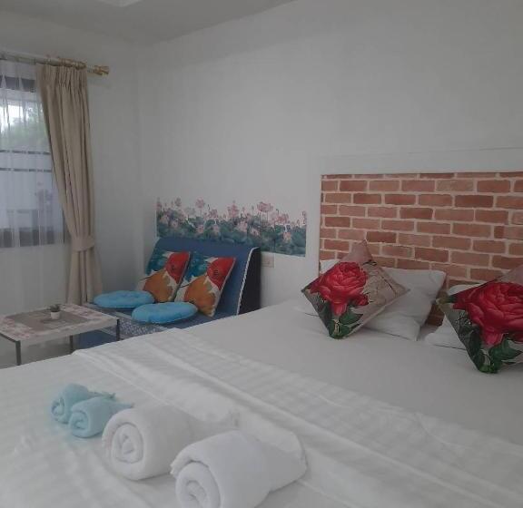 Номер Стандарт Вид на Сад, Pon Resort