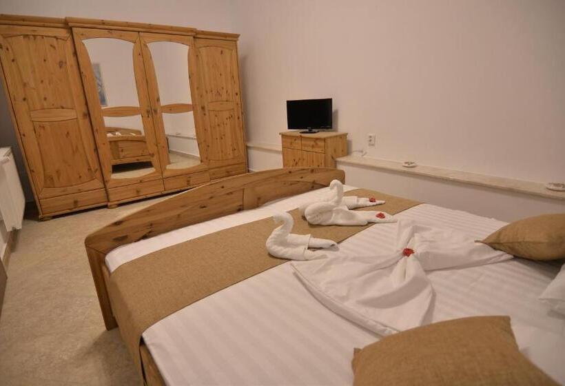 آپارتمان 1 خوابه با بالکن, Casa Marina