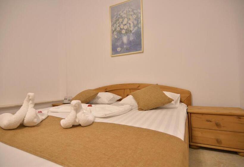آپارتمان 1 خوابه با بالکن, Casa Marina