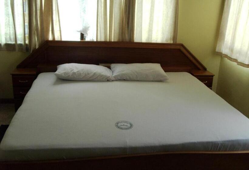 디럭스 룸, Sampson S Guesthouse Company Ltd
