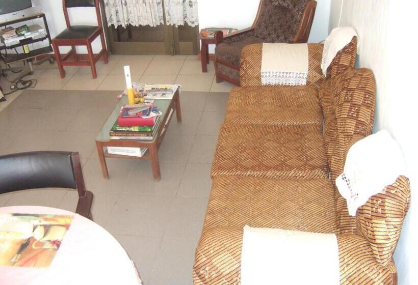 디럭스 룸, Sampson S Guesthouse Company Ltd