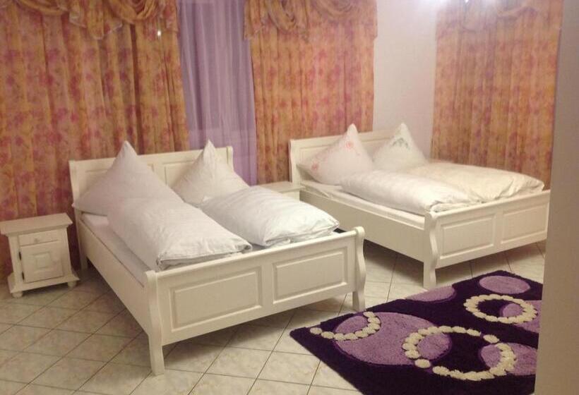 سوئیت 2 خوابه, Casa Avram