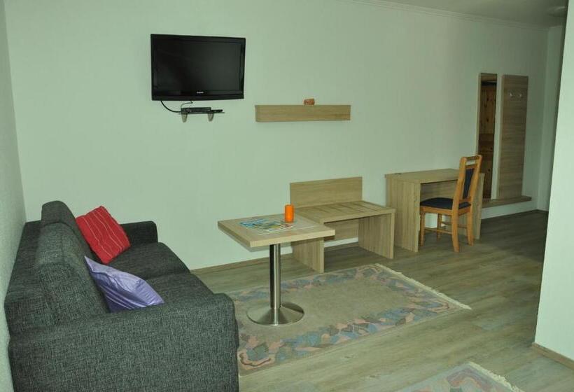 Номер Стандарт Трехместный, Land Gut Hotel Westerkrug