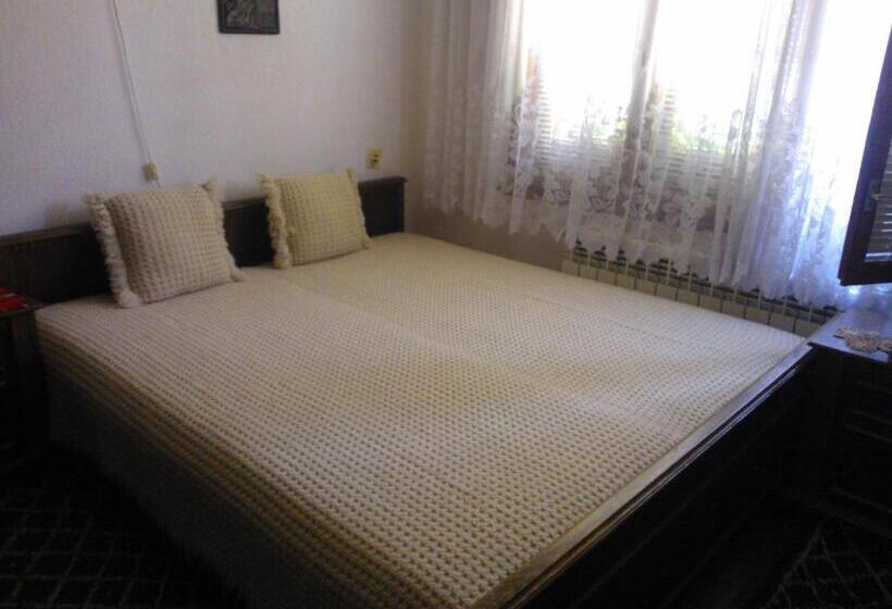 Апартаменты 2 Спальни, Villa Lalka